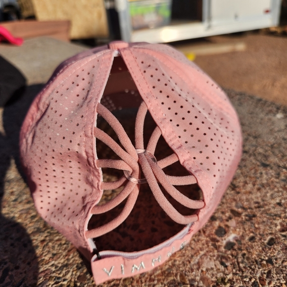 VimHue Woman's Cap - Picture 2 of 3